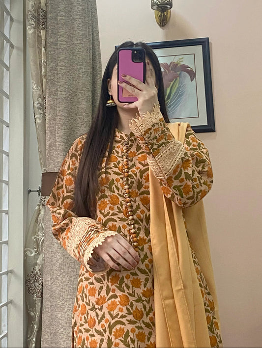 Cultural Fusion 3Pc Khaddar Printed Peach Floral Dress with Shalwar