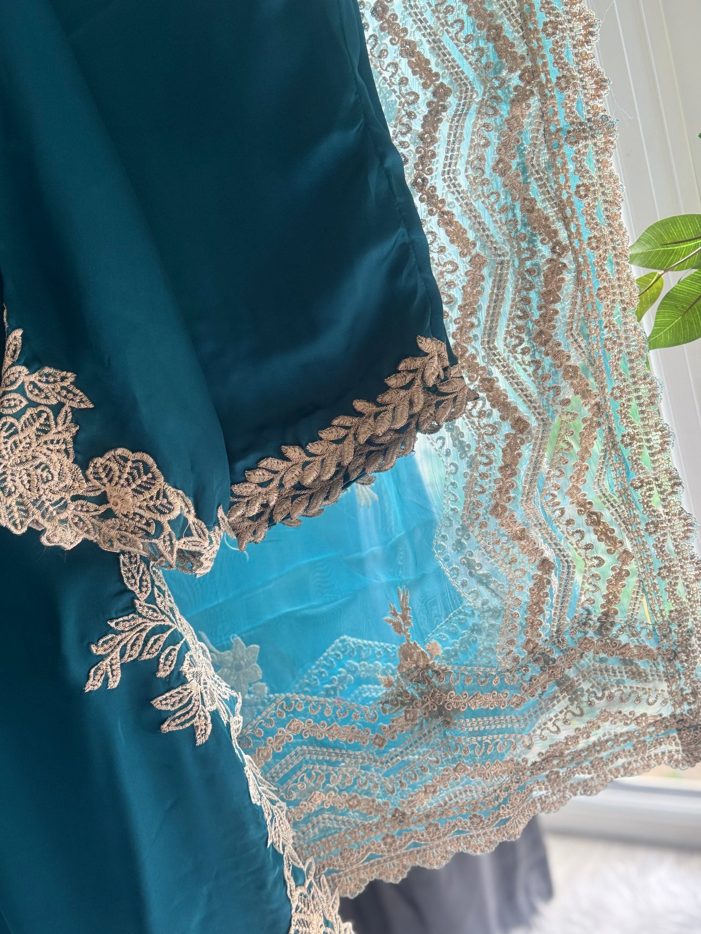 TAZIM LEBAAS | 3PC EMROIDERED SILK WITH EMBROIDERED ORGANZA DUPATTA| TEAL